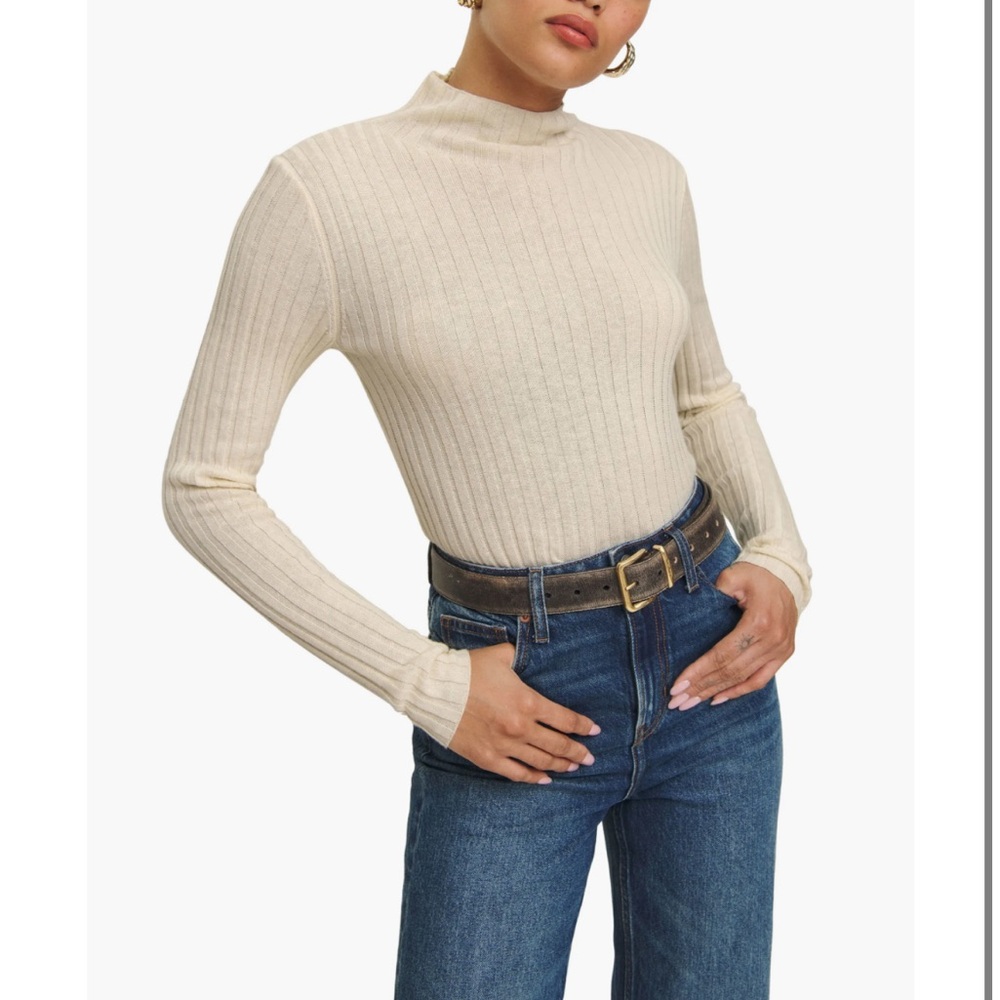 NEW Reformation Cori Ribbed Turtleneck Sweater Size Medium
